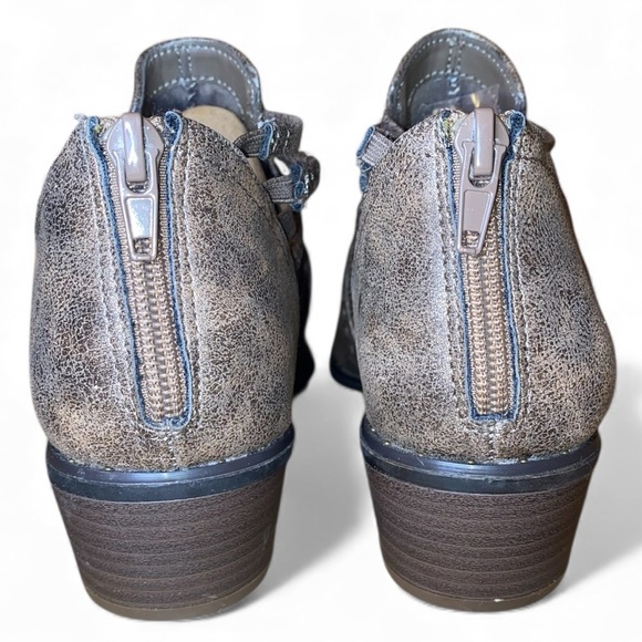 TRUE CRAFT “Epic” Cut Out Shortie Ankle Booties in Pewter-Brown Size 7-1/2 - Picture 4 of 6